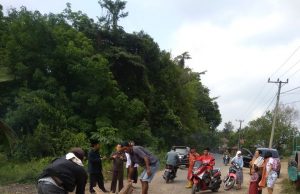 Warga Desak Perbaikan Jalan