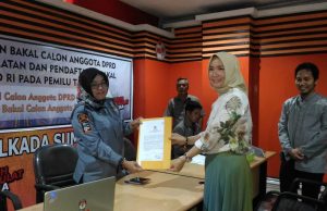 Calon DPD Serahkan Syarat Pencalonan ke KPU Sumsel