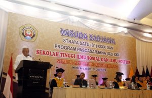 Hadiri Wisuda STISIPOL Candradimuka, Mawardi Yahya Harapkan Wisudawan Buka Lapangan Kerja Baru