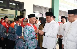 Gubernur Sumsel Lepas Keberangkatan 445 JCH Keloter Satu Embarkasi Palembang