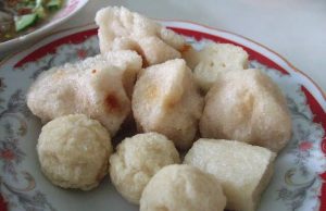 Instansi di Sumsel Diimbau Sajikan Pempek saat Rapat