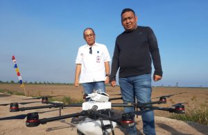 Hebat !!! Kementan Tanam Padi Gunakan Drone di Lahan Rawa Program SERASI