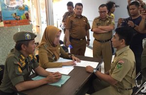 Satpol PP Sumsel Jaring 12 ASN Berkeliaran di Mall
