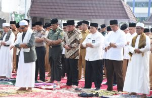 Ribuan Jemaah Kembali Gelar Salat Istisqo