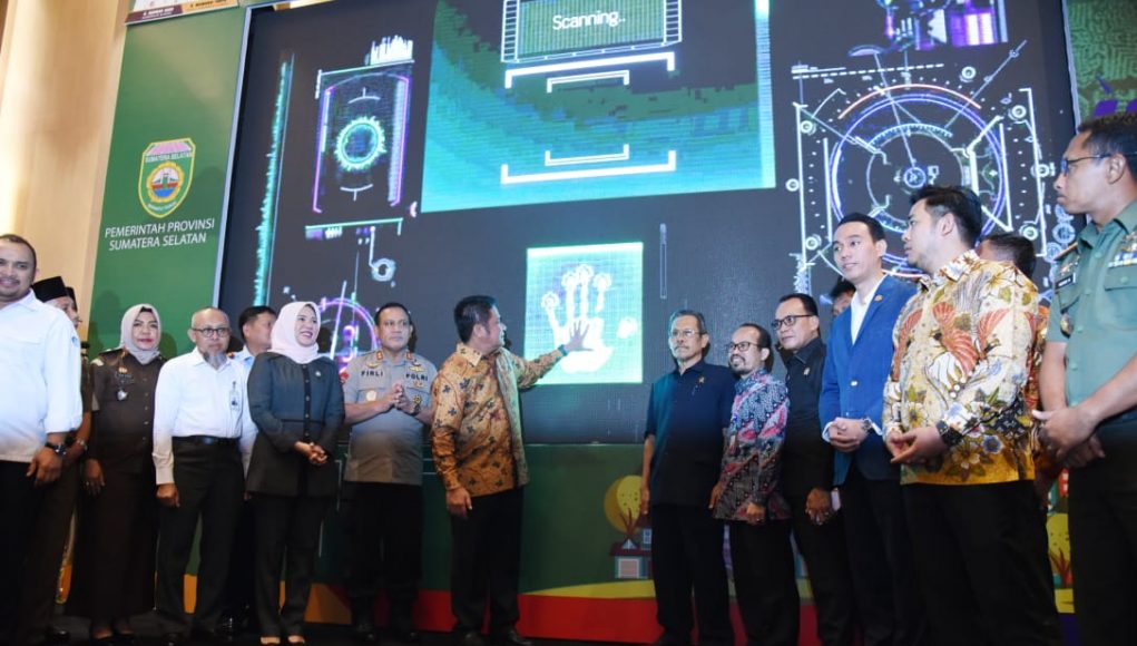 10EC44BD-BE85-443E-8AD7-312563AADD00