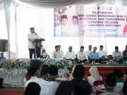 Gubernur Herman Deru dan Ketua TP PKK Sumsel Gelar Silaturahmi, Berbuka Puasa Bersama Masyarakat Banyuasin